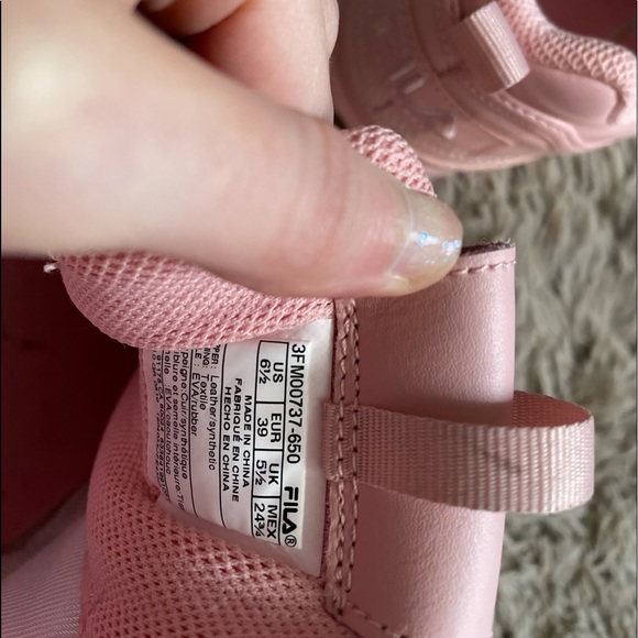 COPY - FILA Women’s Disruptor Running Shoe Pink (Fits 8) - Picture 6 of 6